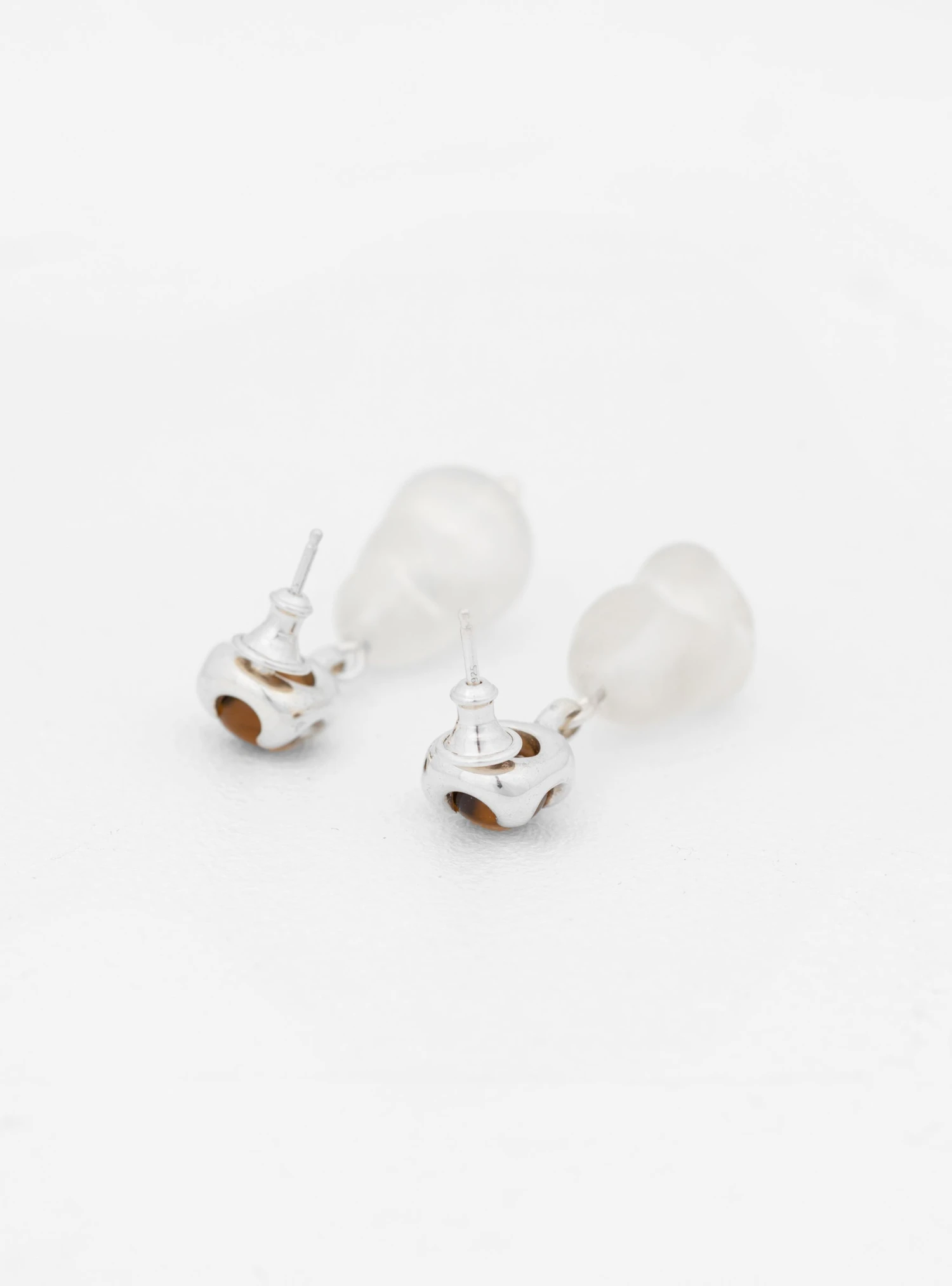 Beam Pearl Earrings Amber Brown - Image 5