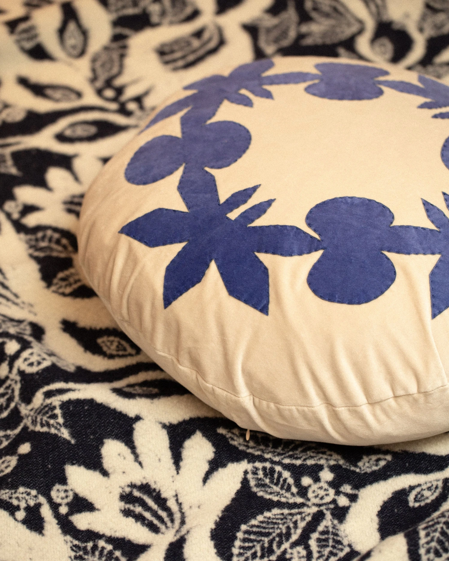 Kaya Cushion White & Blue - Image 5