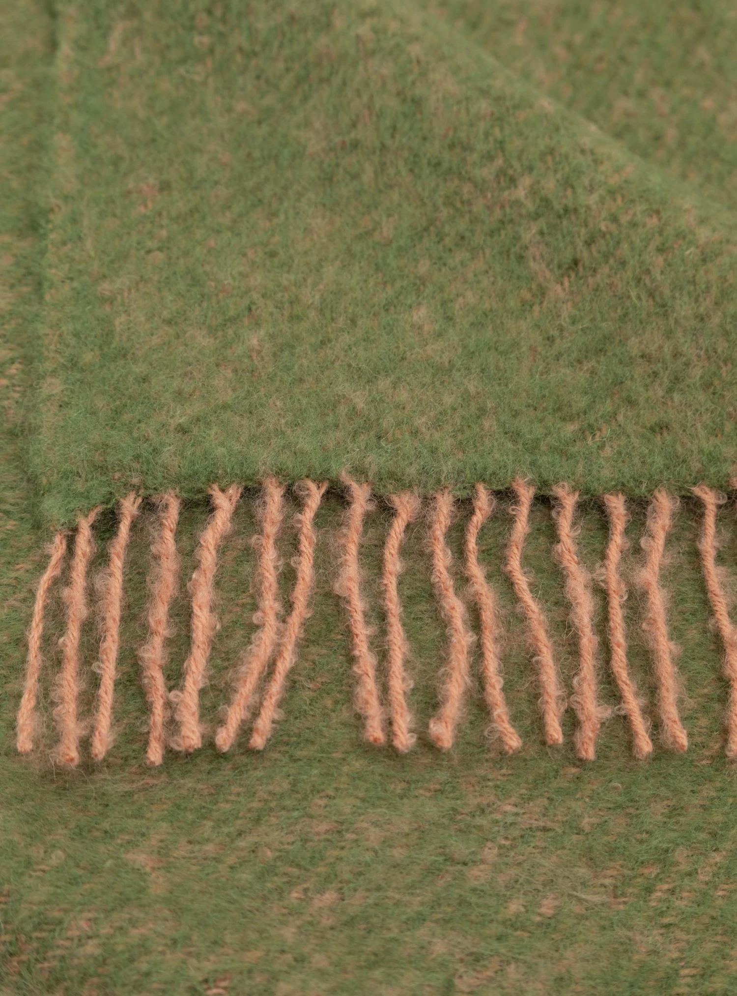 Revontuli Blanket Powder Olive & Pink - Image 2